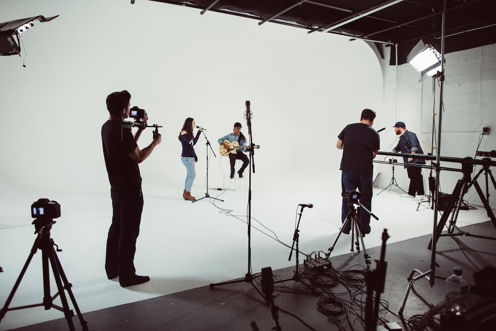 Four Corner Cyclorama Studio in Miami, Green & White CYC Wall